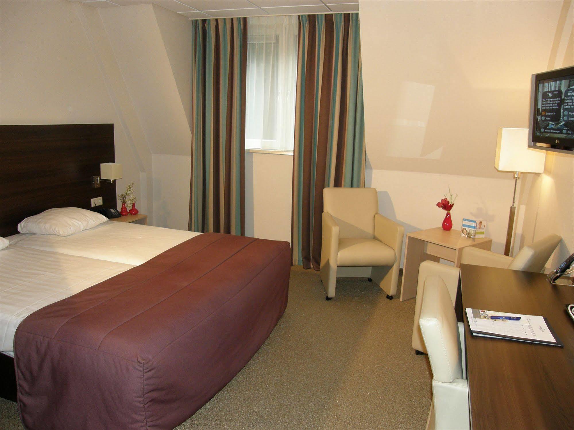 Hotel De Werelt Garderen Luaran gambar